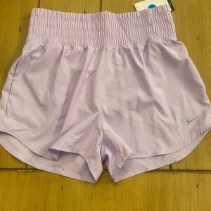 Nike Women’s Lavender Athletic Shorts High Waist Lined New Size large